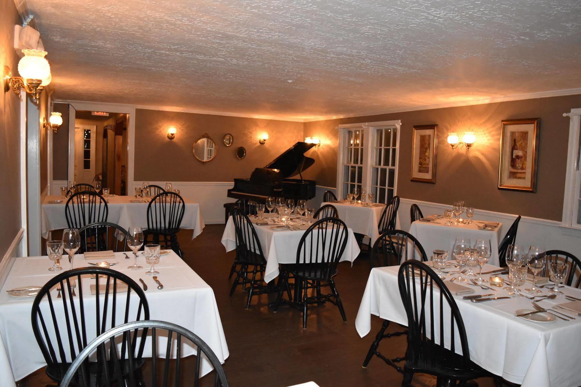 The Lincoln Inn & Restaurant At The Covered Bridge Γούντστοκ Εξωτερικό φωτογραφία