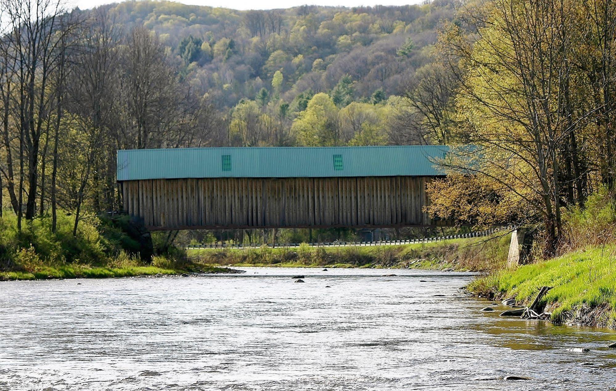 The Lincoln Inn & Restaurant At The Covered Bridge Γούντστοκ Εξωτερικό φωτογραφία