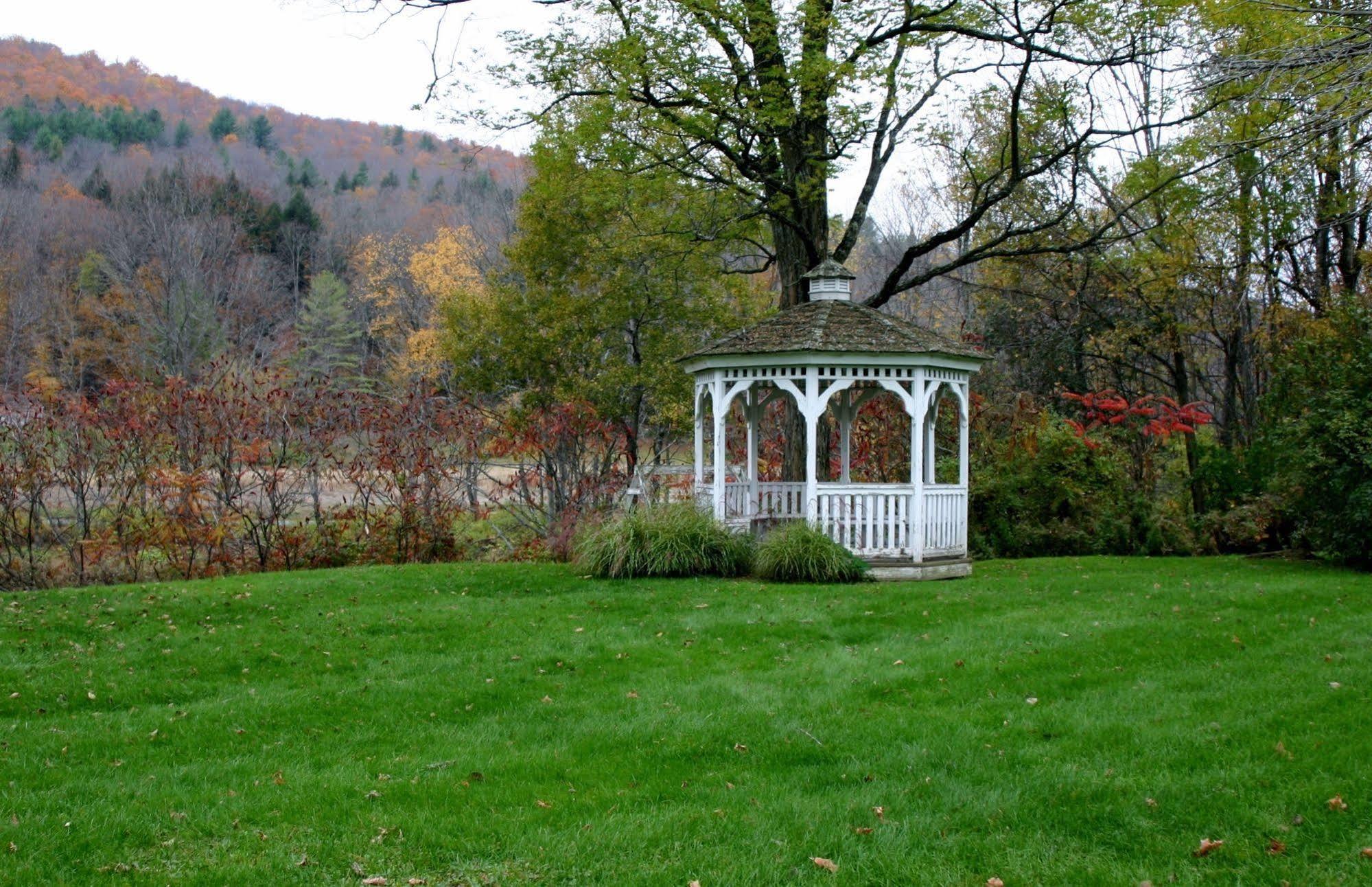 The Lincoln Inn & Restaurant At The Covered Bridge Γούντστοκ Εξωτερικό φωτογραφία